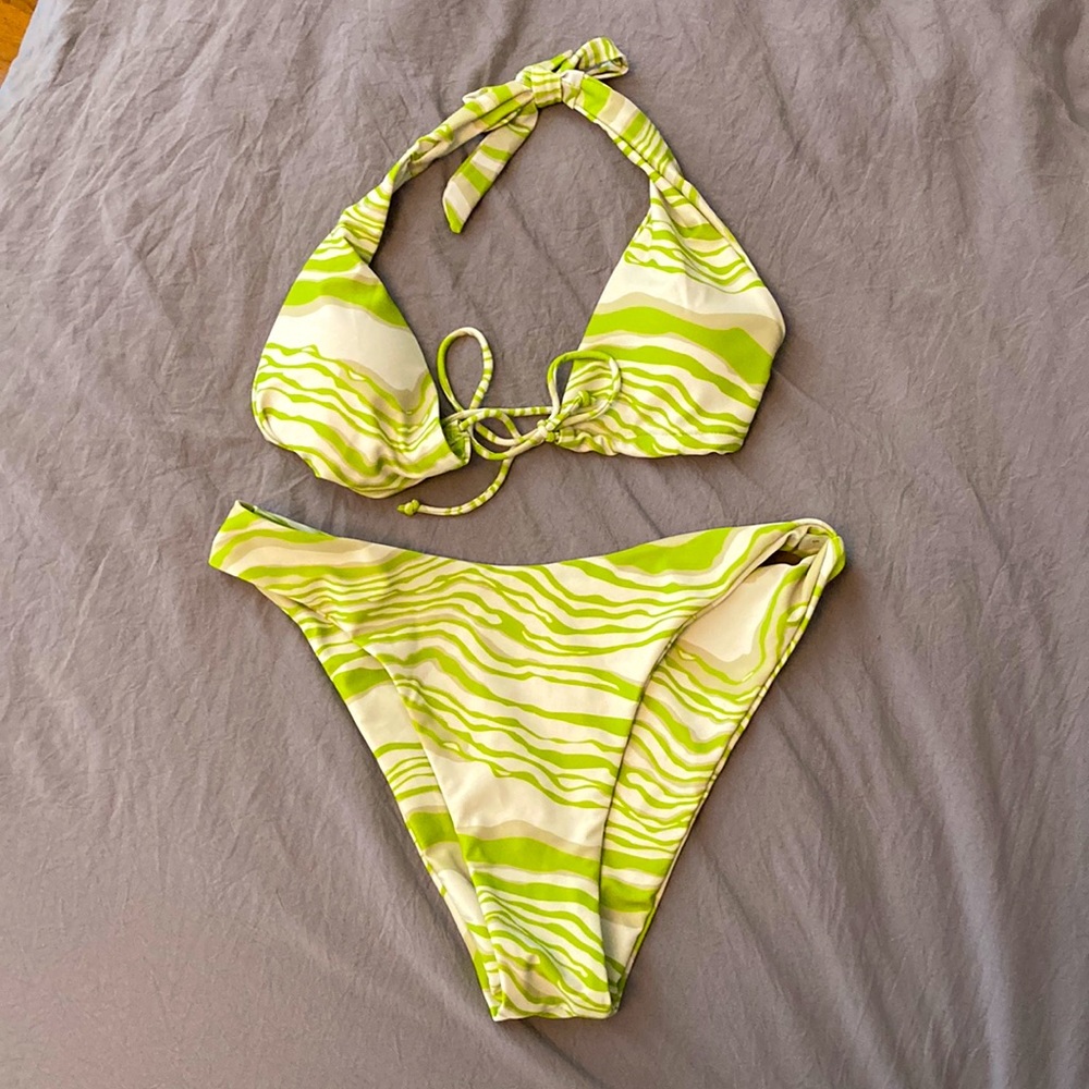 NEW BIKINI SET - green and white pattern